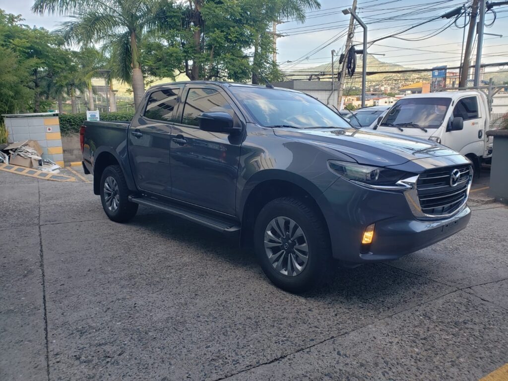 Mazda BT-50 2023 - Foto 2