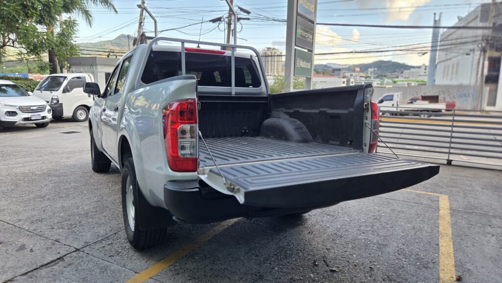 Nissan Frontier 2023 - Foto 2