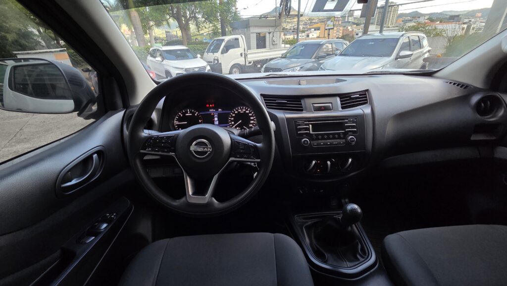 Nissan Frontier 2023 - Foto 1