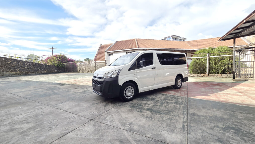Toyota Hiace 2022