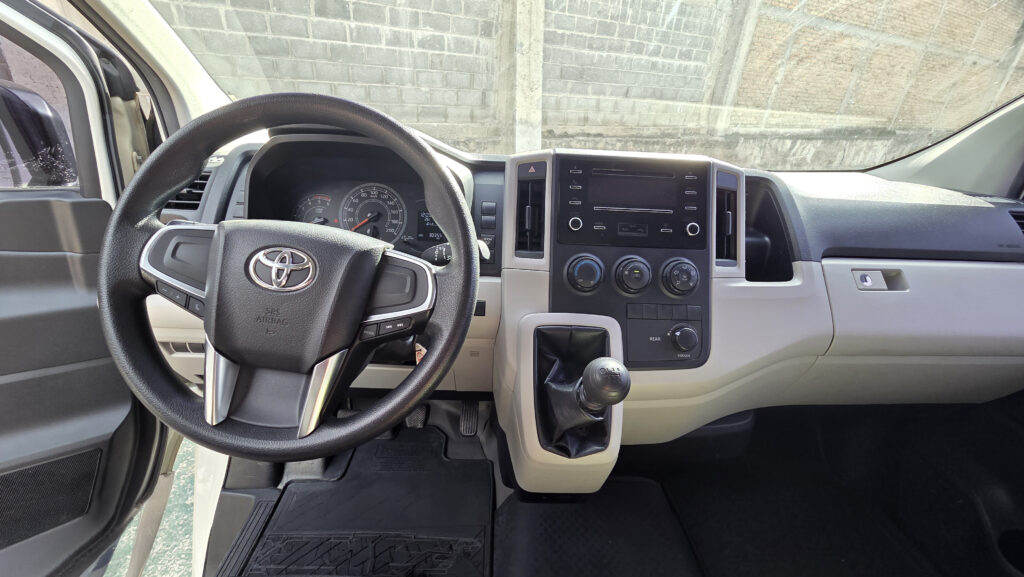 Toyota Hiace 2022 - Foto 2