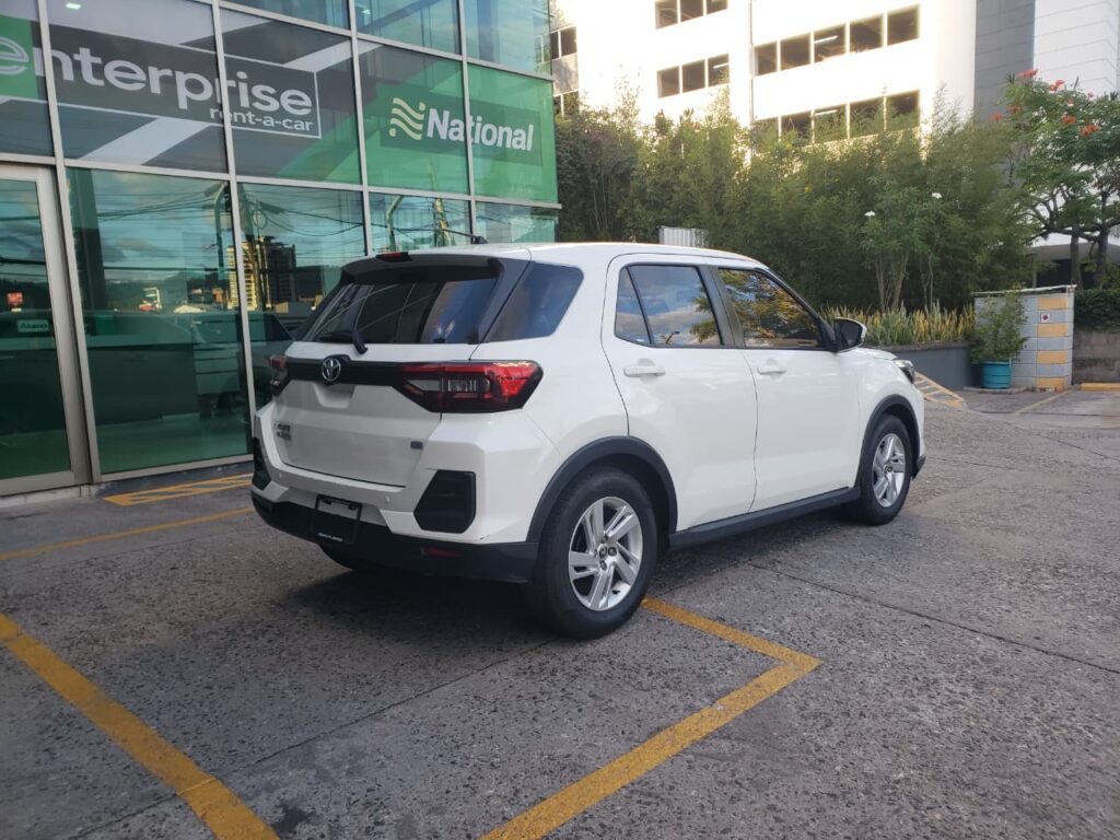 Toyota Raize 2024 - Foto 2