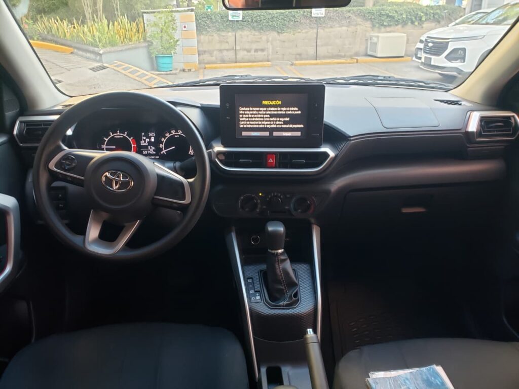 Toyota Raize 2024 - Foto 3